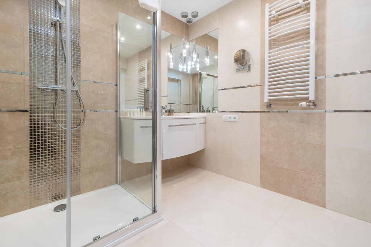Stylish Vacation Apartment With Parking In Miedzyzdroje By Noclegi Renters Экстерьер фото